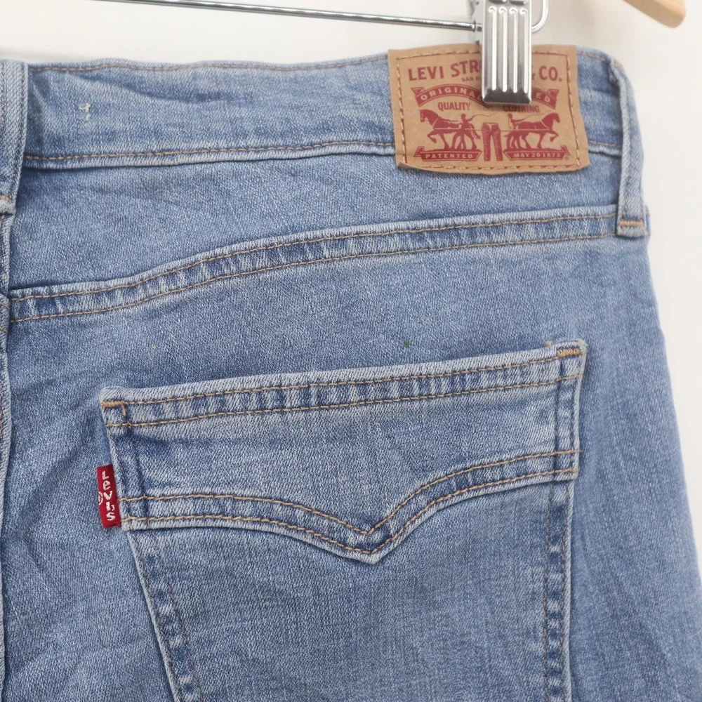 Levis levi 725